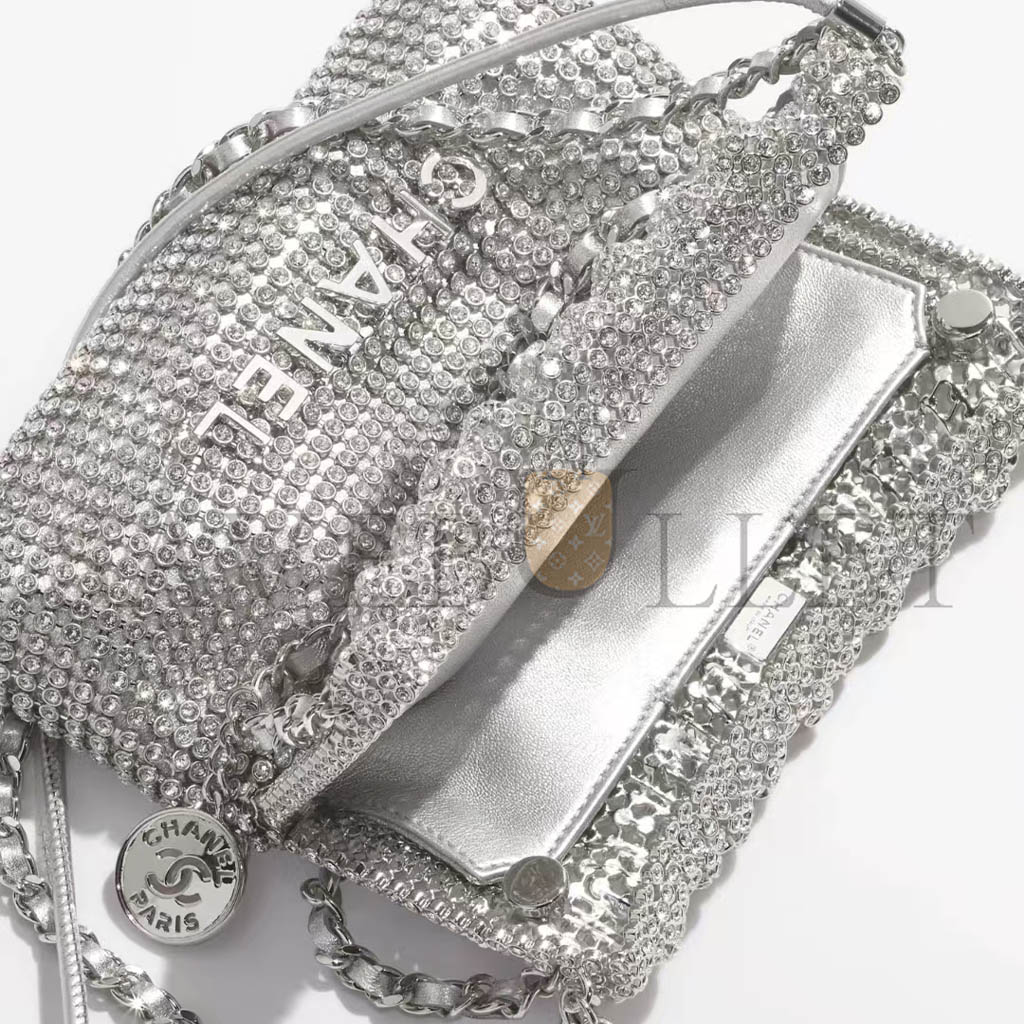 CHANEL MASTER EVENING BGA STRASS,SILVER-TONE METAL SILVER AS4894 (17*15*4cm)